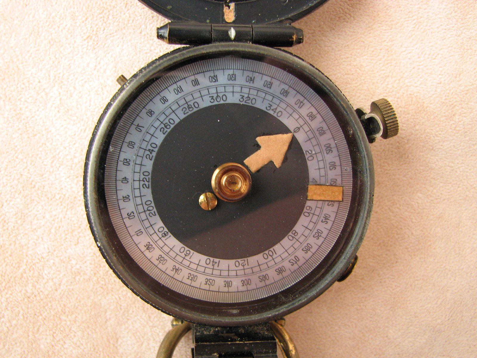 WW1 era Verner's Pattern MKVIII prismatic marching compass in case